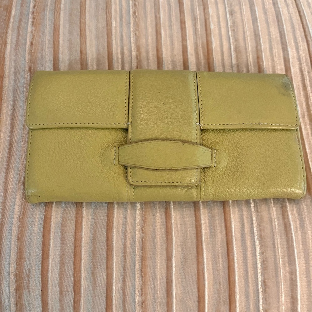 Soft Lime Green Leather Ann Taylor Wallet/Billfold